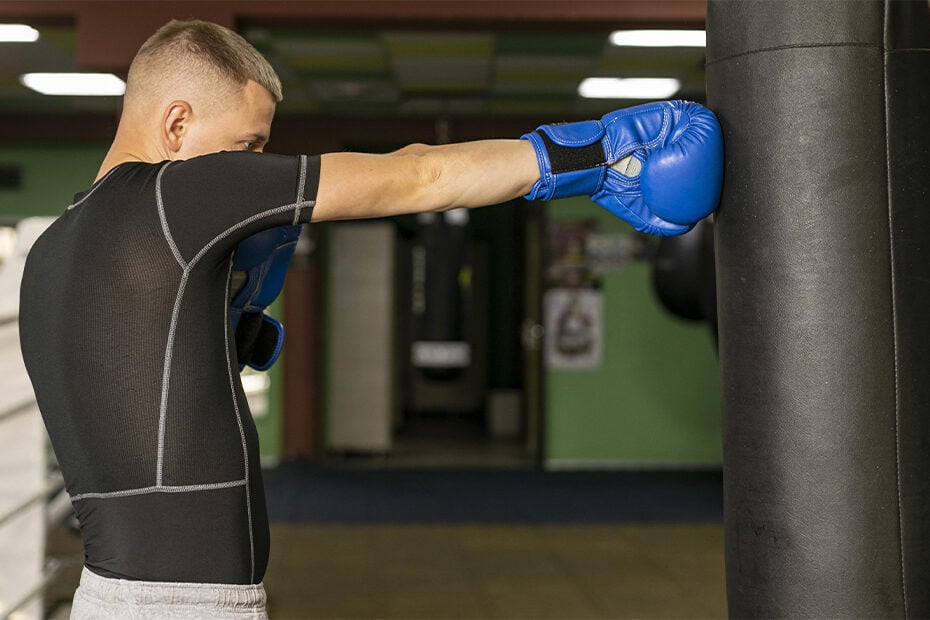 esercizi con sacco da boxe